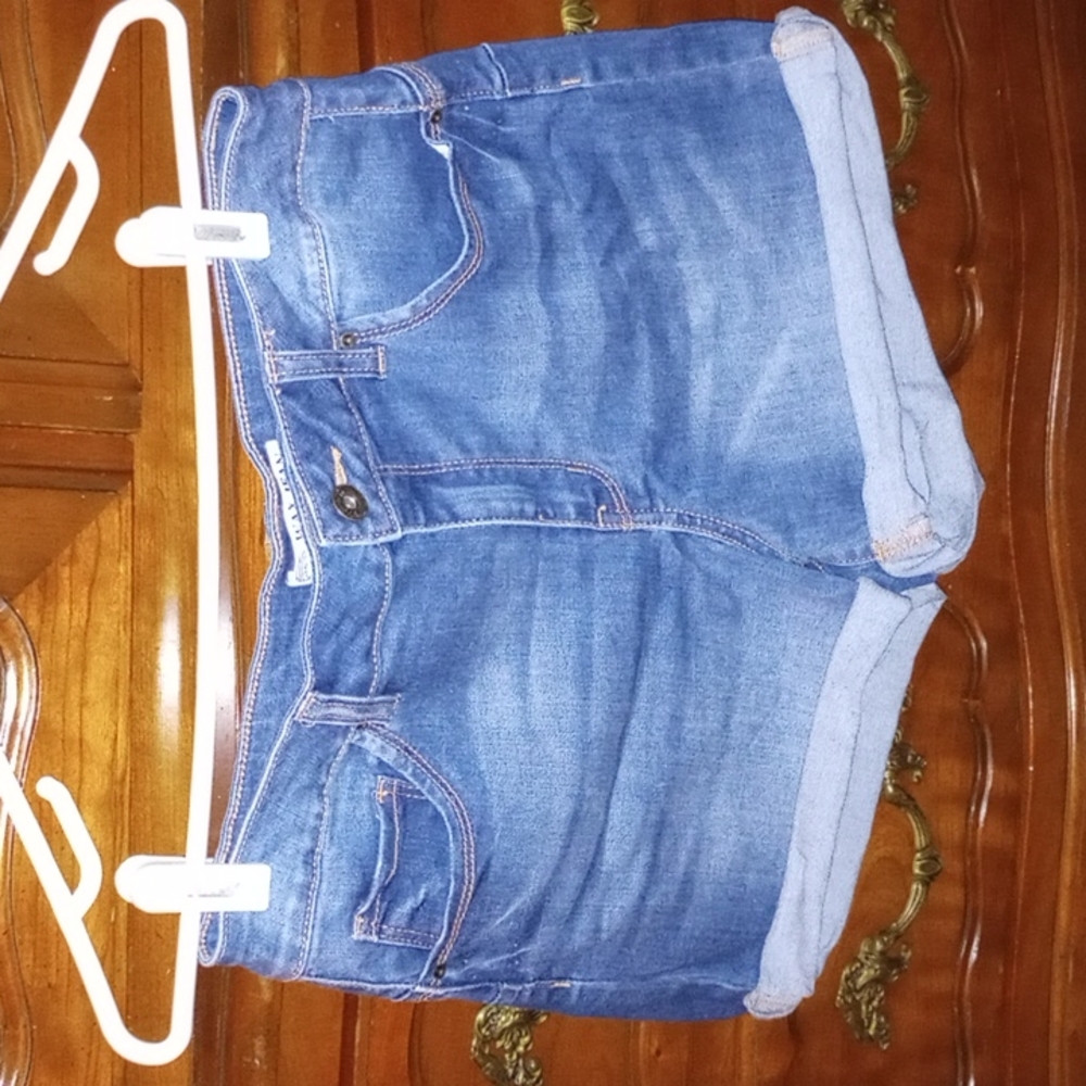 💘🍂 Shellback Shorts - Picture 2 of 11